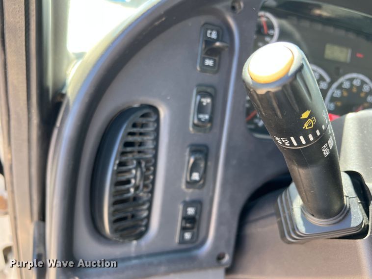 image for item DR5635 2007 Freightliner Business Class M2  dump truck