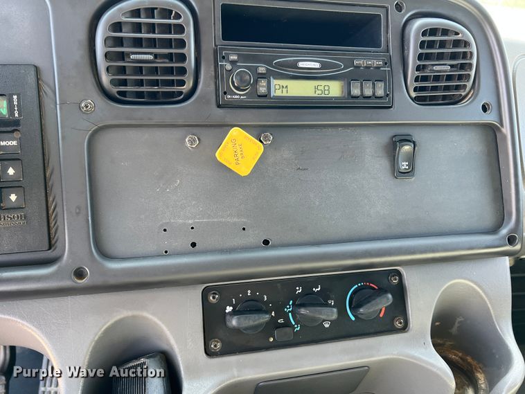 image for item DR5635 2007 Freightliner Business Class M2  dump truck