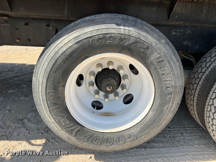 image for item DR5635 2007 Freightliner Business Class M2  dump truck