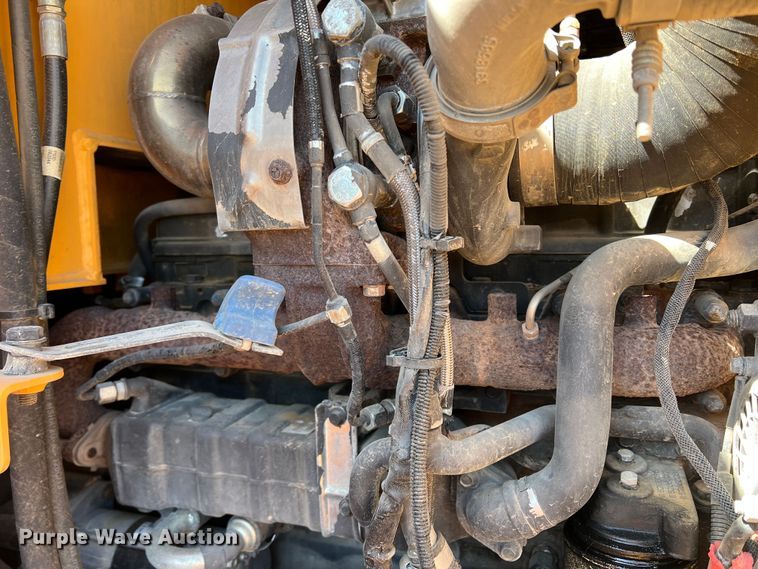 image for item DR5637 Hyundai HL740-9A  wheel loader