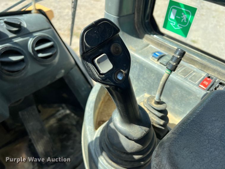 image for item DR5637 Hyundai HL740-9A  wheel loader