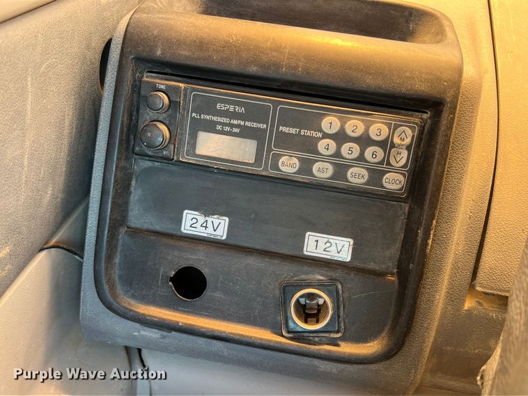 image for item DR5639 2008 Link Belt 330LX  excavator