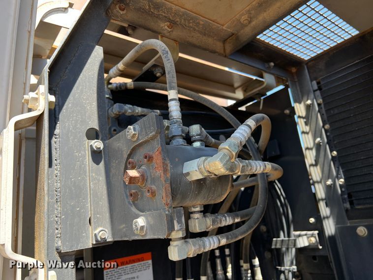 image for item DR5639 2008 Link Belt 330LX  excavator