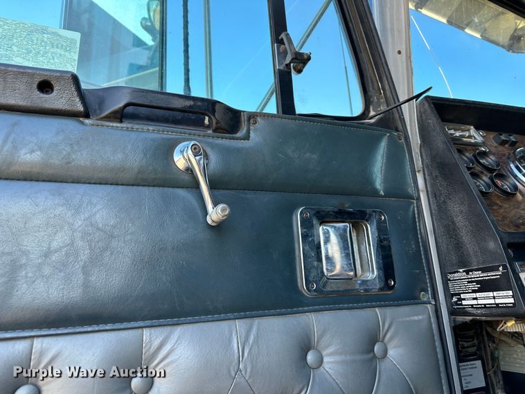 image for item DR6042 1998 Kenworth W900  dump truck