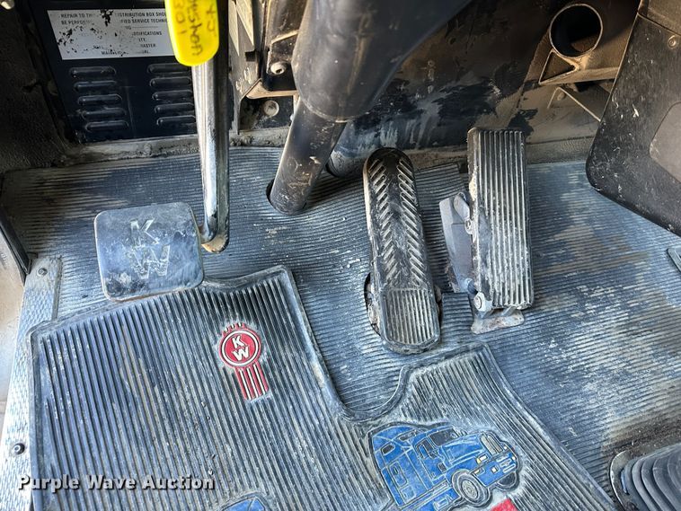 image for item DR6042 1998 Kenworth W900  dump truck