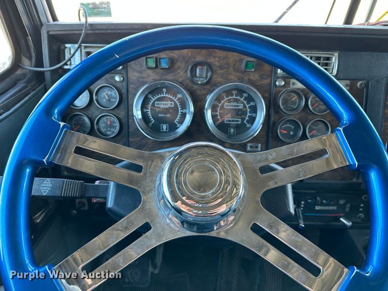 image for item DR6042 1998 Kenworth W900  dump truck