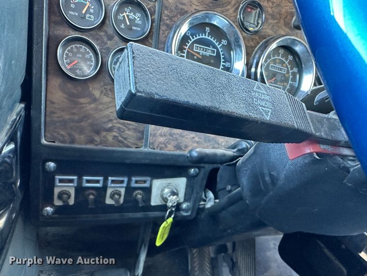 image for item DR6042 1998 Kenworth W900  dump truck