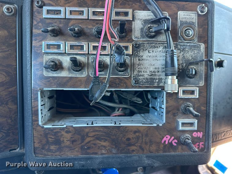 image for item DR6042 1998 Kenworth W900  dump truck