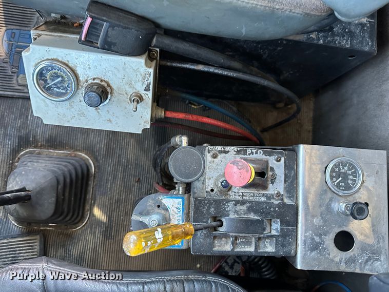 image for item DR6042 1998 Kenworth W900  dump truck