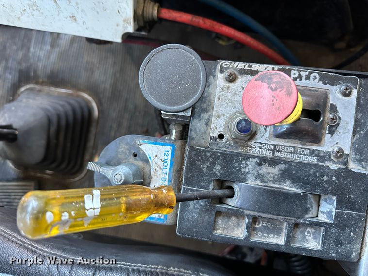 image for item DR6042 1998 Kenworth W900  dump truck