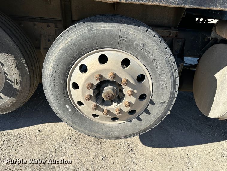 image for item DR6042 1998 Kenworth W900  dump truck