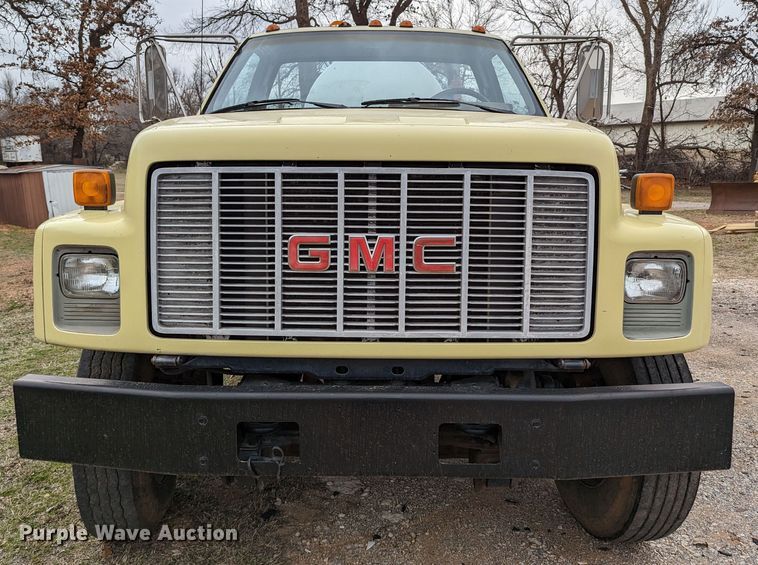 image for item DR6836 1990 GMC TopKick C6000  vacuum truck