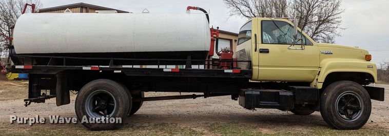 image for item DR6836 1990 GMC TopKick C6000  vacuum truck