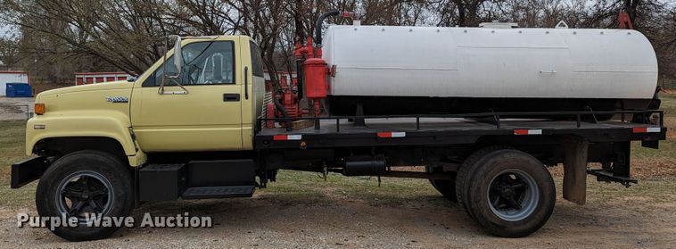 image for item DR6836 1990 GMC TopKick C6000  vacuum truck