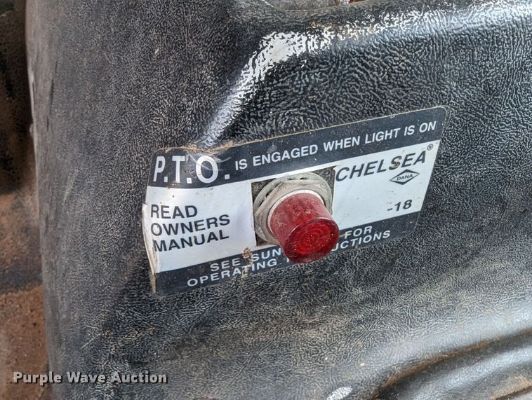 image for item DR6836 1990 GMC TopKick C6000  vacuum truck