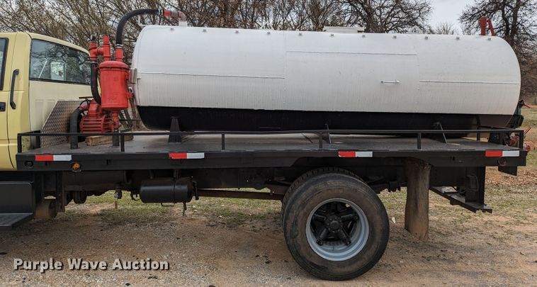 image for item DR6836 1990 GMC TopKick C6000  vacuum truck