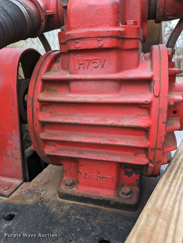 image for item DR6836 1990 GMC TopKick C6000  vacuum truck