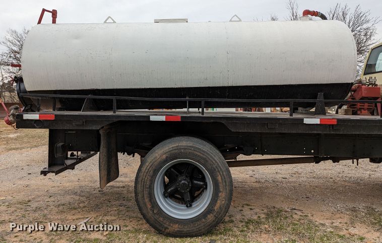 image for item DR6836 1990 GMC TopKick C6000  vacuum truck