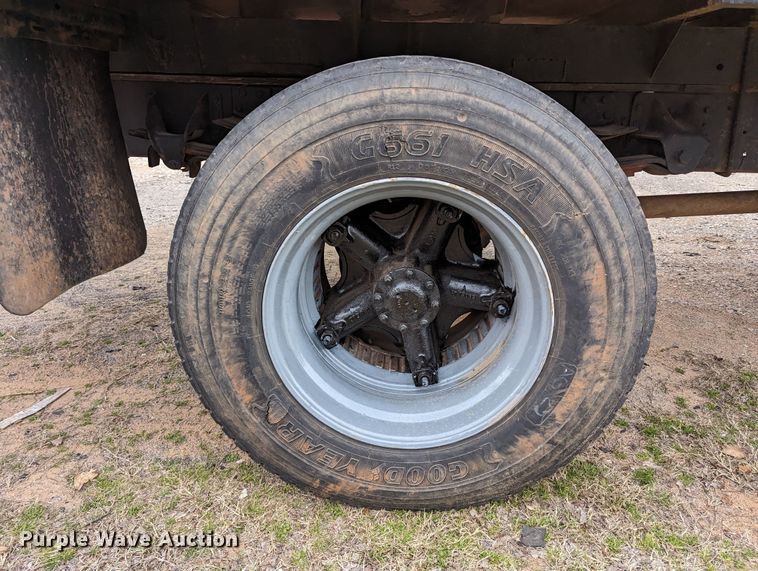 image for item DR6836 1990 GMC TopKick C6000  vacuum truck