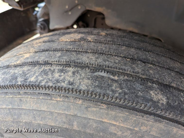 image for item DR6836 1990 GMC TopKick C6000  vacuum truck