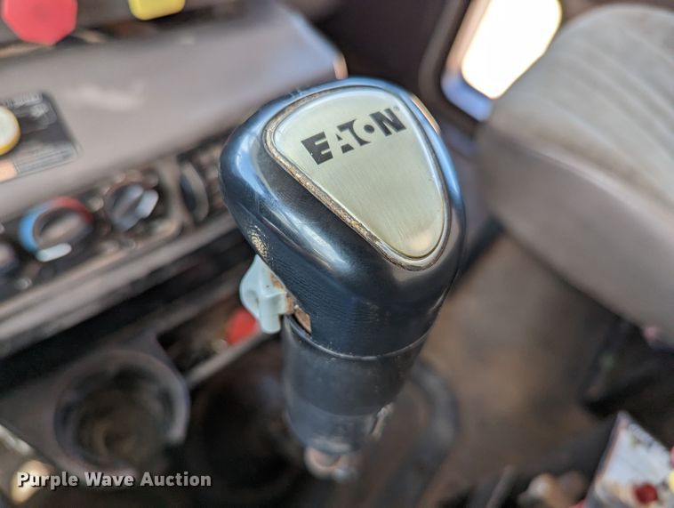 image for item DR6933 2002 Mack CH613  dump truck