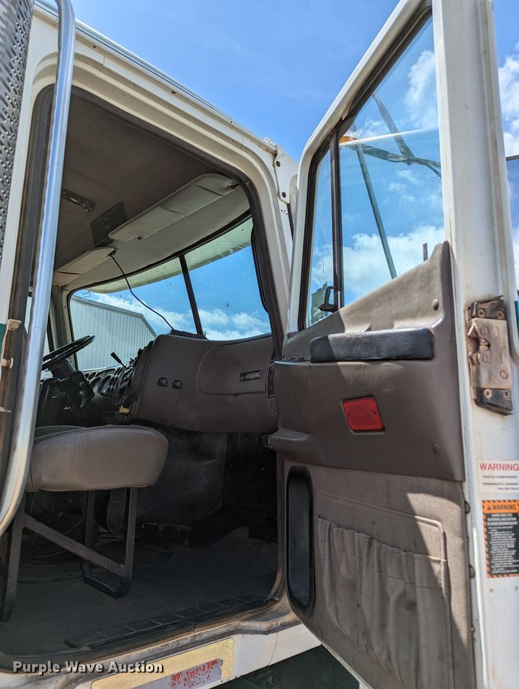 image for item DR6933 2002 Mack CH613  dump truck