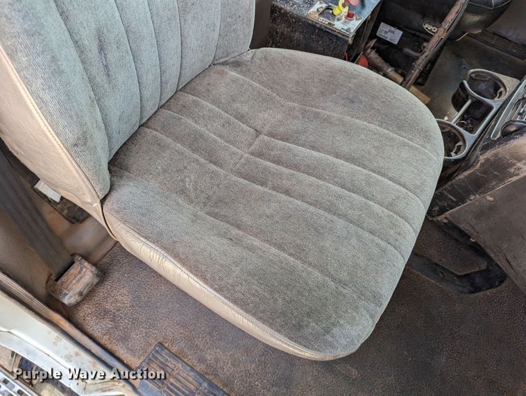 image for item DR6933 2002 Mack CH613  dump truck