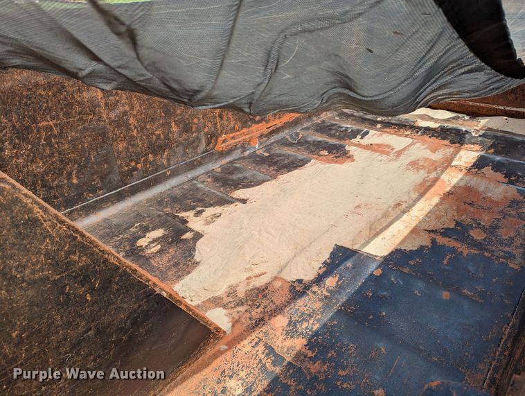 image for item DR6933 2002 Mack CH613  dump truck