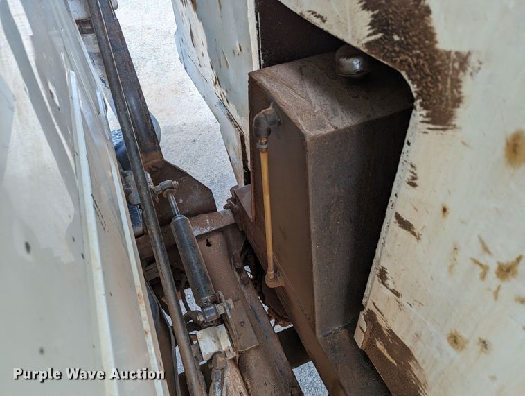 image for item DR6933 2002 Mack CH613  dump truck