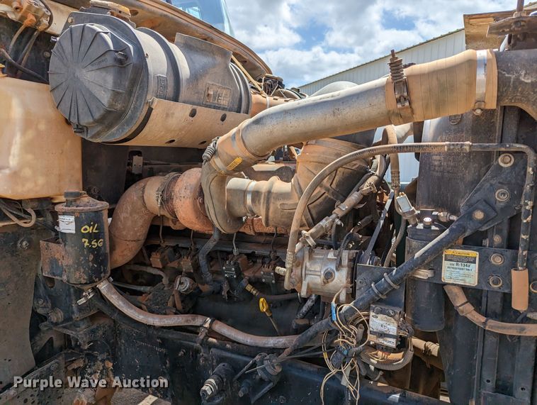 image for item DR6933 2002 Mack CH613  dump truck