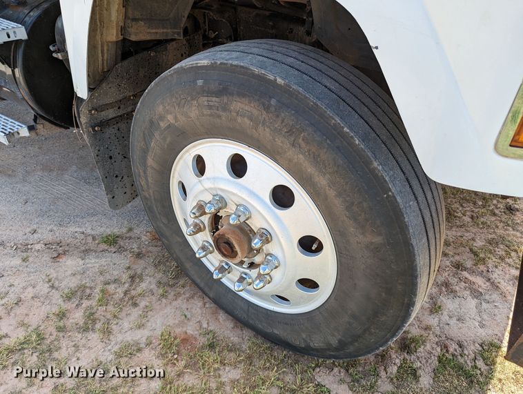 image for item DR6933 2002 Mack CH613  dump truck