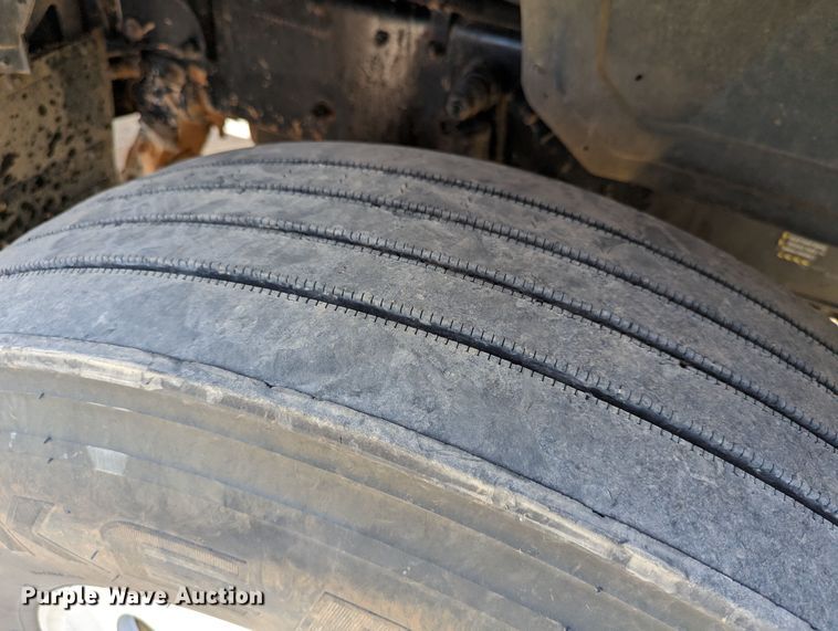 image for item DR6933 2002 Mack CH613  dump truck