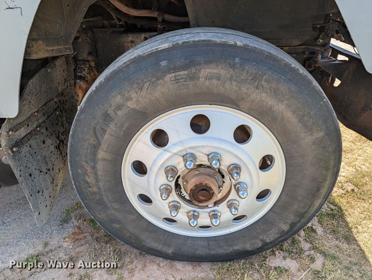 image for item DR6933 2002 Mack CH613  dump truck