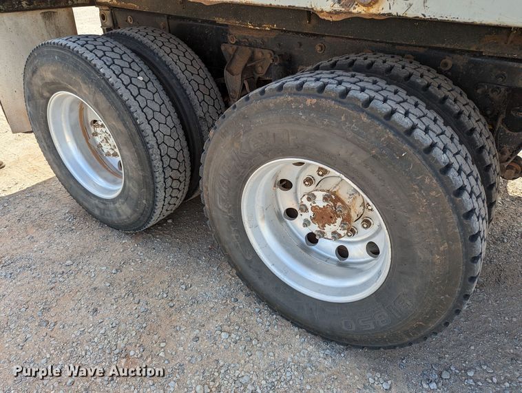 image for item DR6933 2002 Mack CH613  dump truck