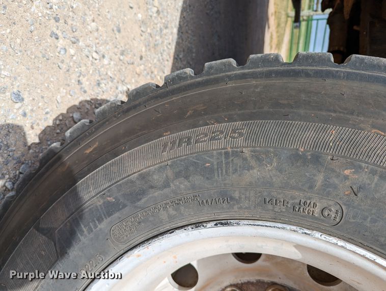 image for item DR6933 2002 Mack CH613  dump truck