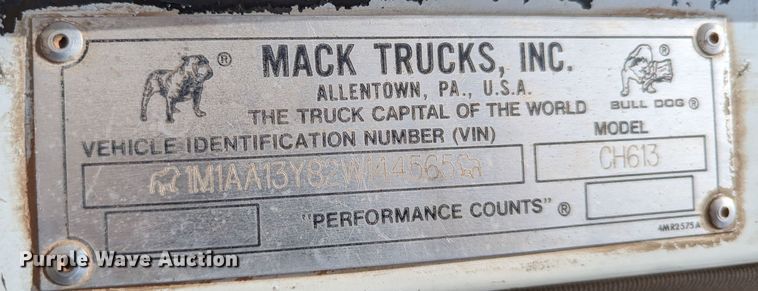 image for item DR6933 2002 Mack CH613  dump truck