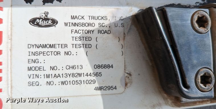 image for item DR6933 2002 Mack CH613  dump truck