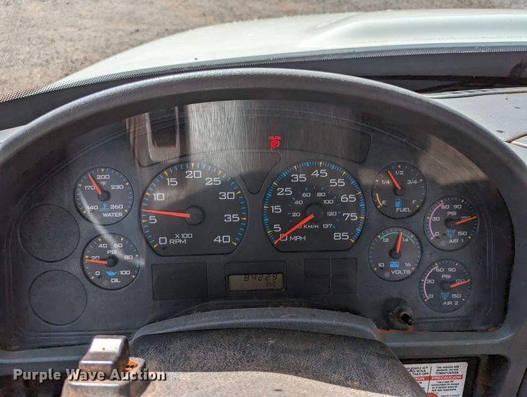 image for item DR6939 2007 International 4300  bucket truck