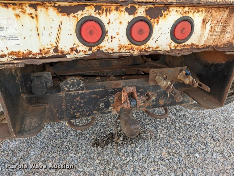 image for item DR6939 2007 International 4300  bucket truck