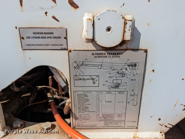 image for item DR6939 2007 International 4300  bucket truck