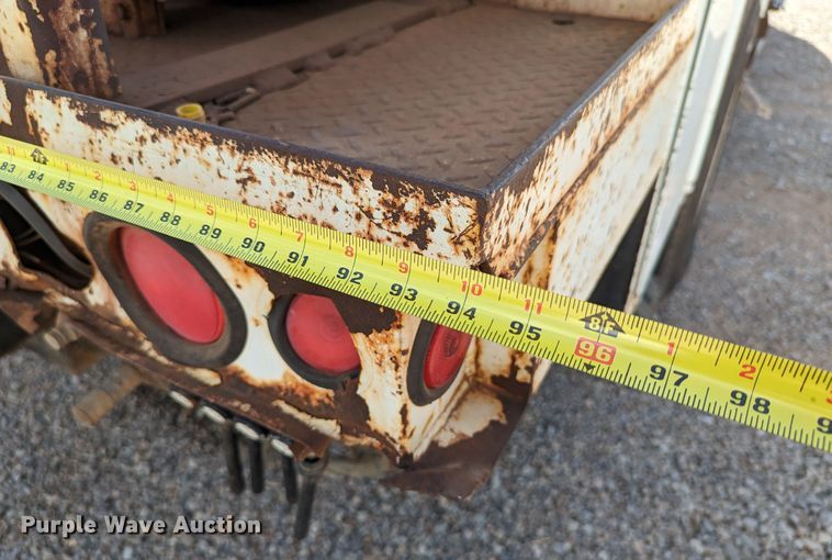 image for item DR6939 2007 International 4300  bucket truck