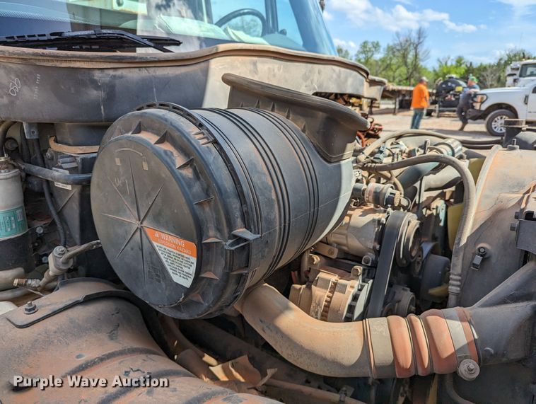 image for item DR6939 2007 International 4300  bucket truck