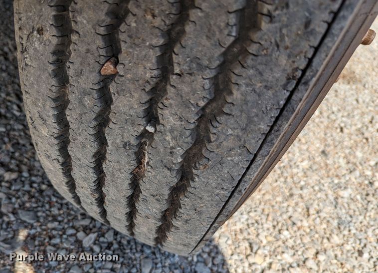 image for item DR6939 2007 International 4300  bucket truck