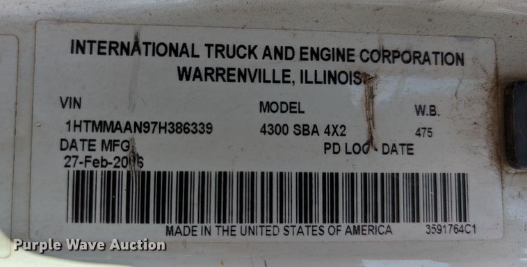 image for item DR6939 2007 International 4300  bucket truck