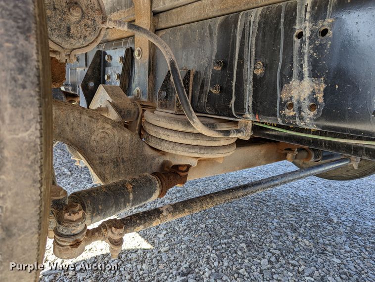 image for item DR6943 2001 Freightliner FLD 120  dump truck
