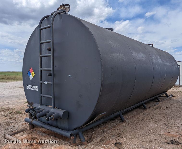 image for item DR6947 Frac tank