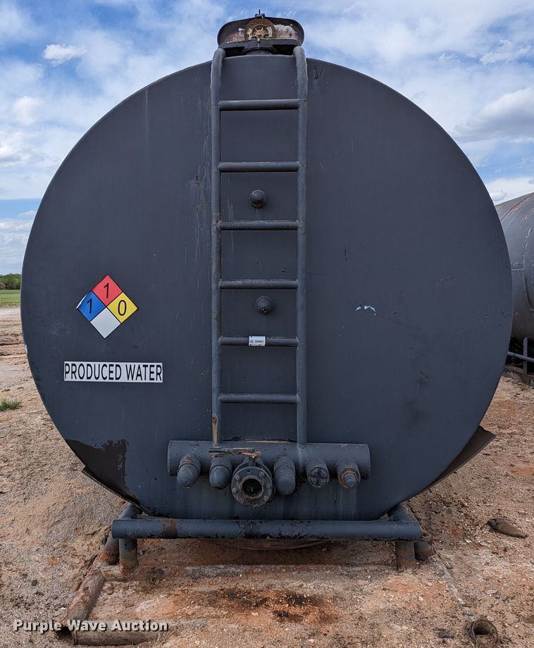 image for item DR6947 Frac tank
