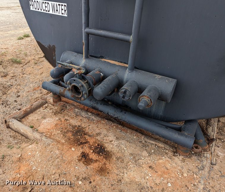 image for item DR6947 Frac tank