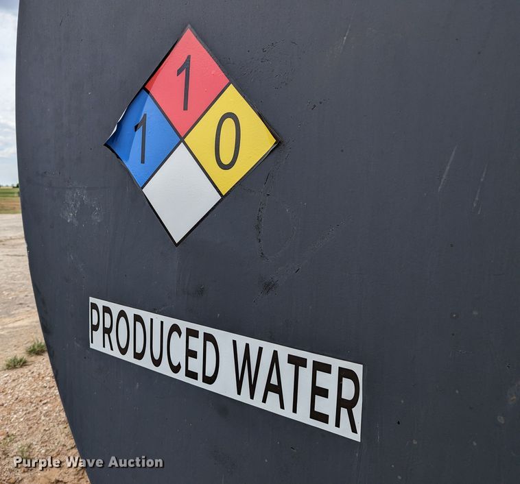 image for item DR6947 Frac tank