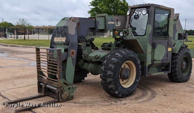 image for item DR6948 1991 SkyTrak 6000M  telehandler